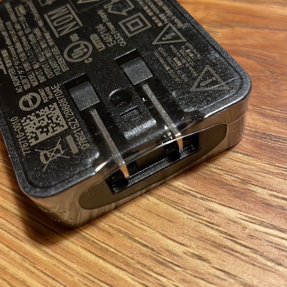 Bose USB charger wall adapter - Picture 3 of 5